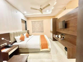 Hotel Rajdeep Near Temple